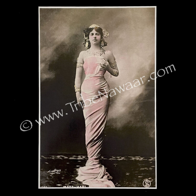 Mata Hari Art Print, Pose 1