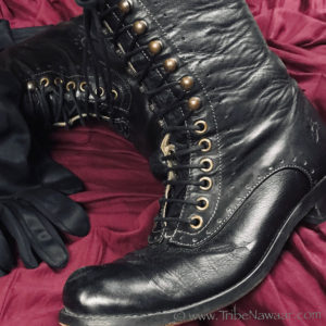Tribe Nawaar's Recreate This Theatrical Look-boots & gloves