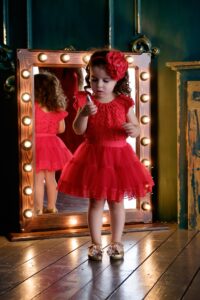 Mirror from Pixabay, using mirrors for online dance classes