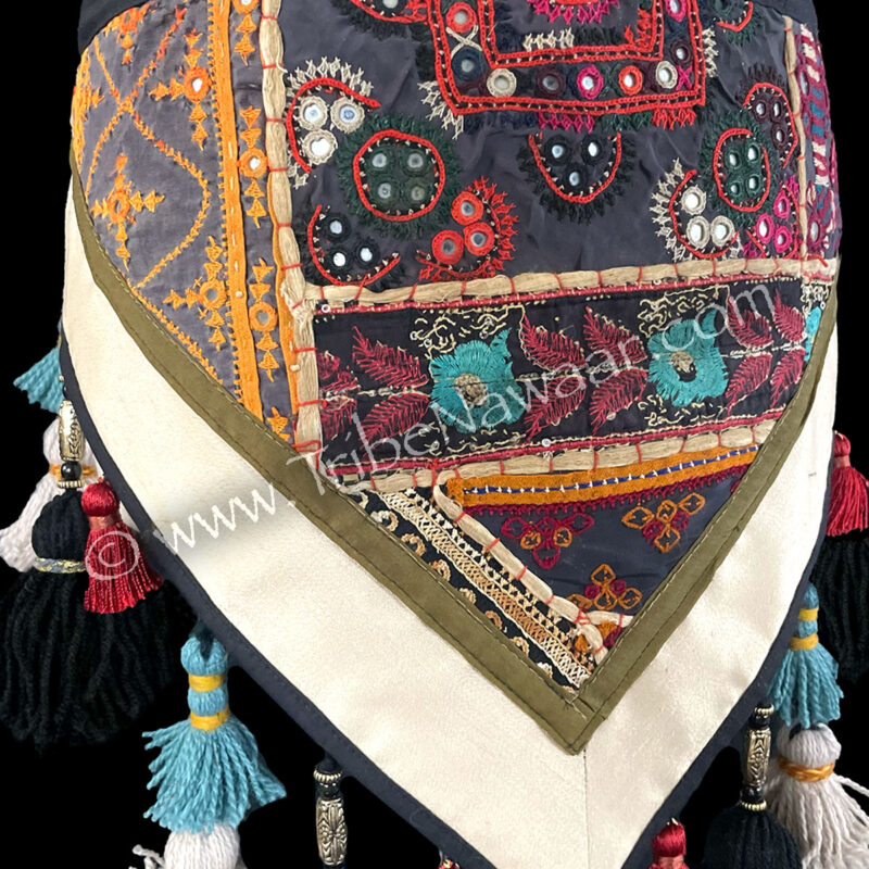 Poplar Tasseled Hip Scarf