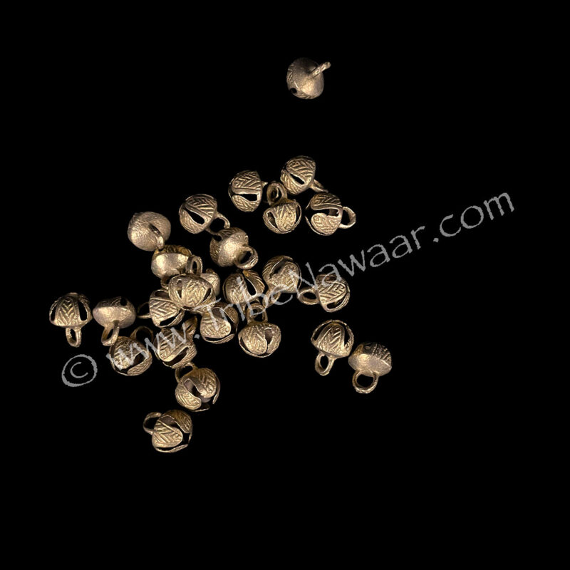 9/16″ Antique Brass Bells With Ornamentation, Pack of 25