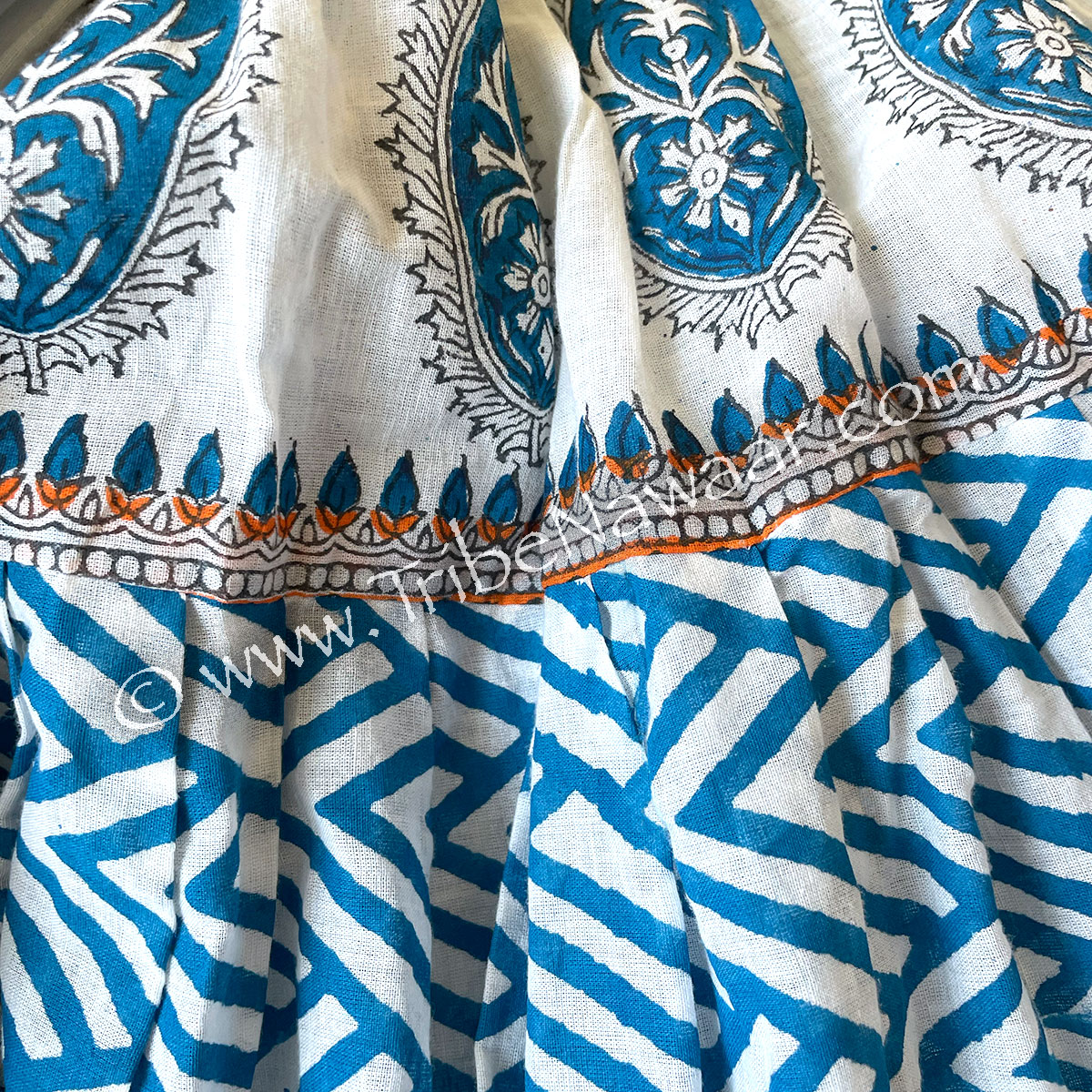 Patterned Paisley 25 Yard Skirt (Consignment emmull1-1)